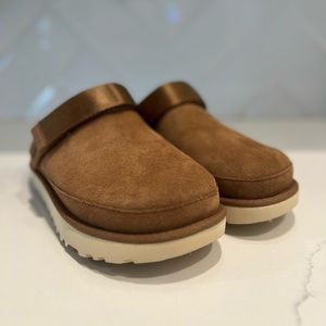 NEW UGG GOLDENSTAR CLOGS